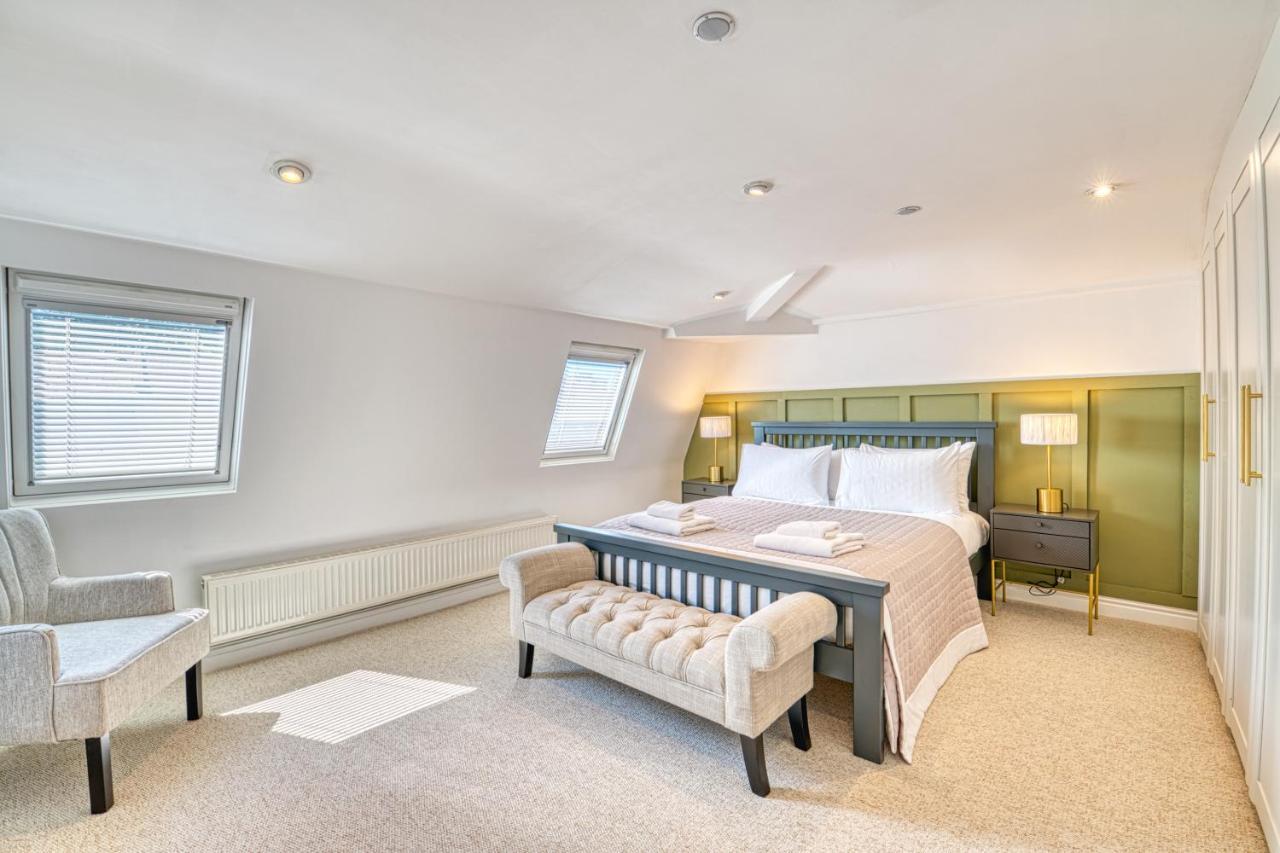 The Racecourse Garden Collection Apartment Chester Bagian luar foto