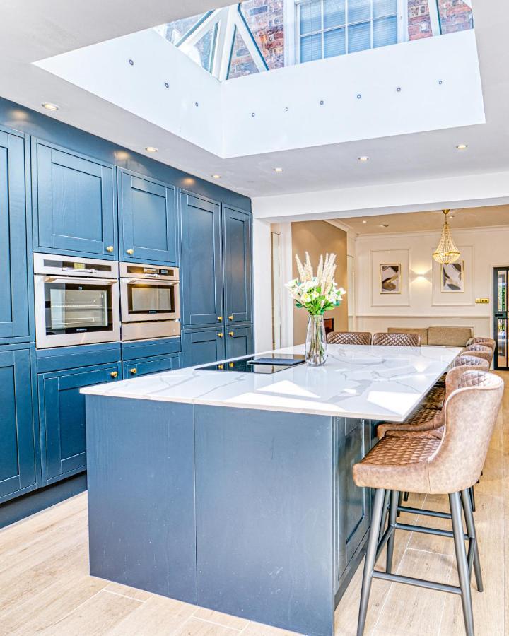 The Racecourse Garden Collection Apartment Chester Bagian luar foto