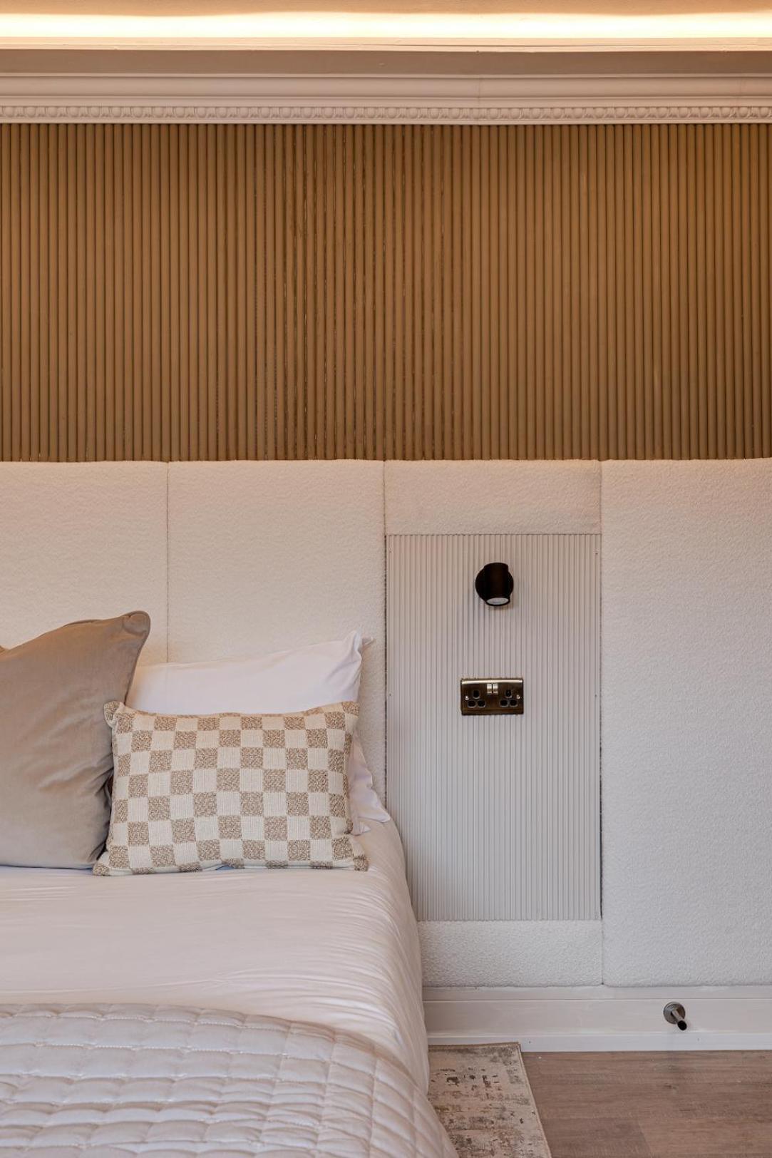 The Racecourse Garden Collection Apartment Chester Bagian luar foto