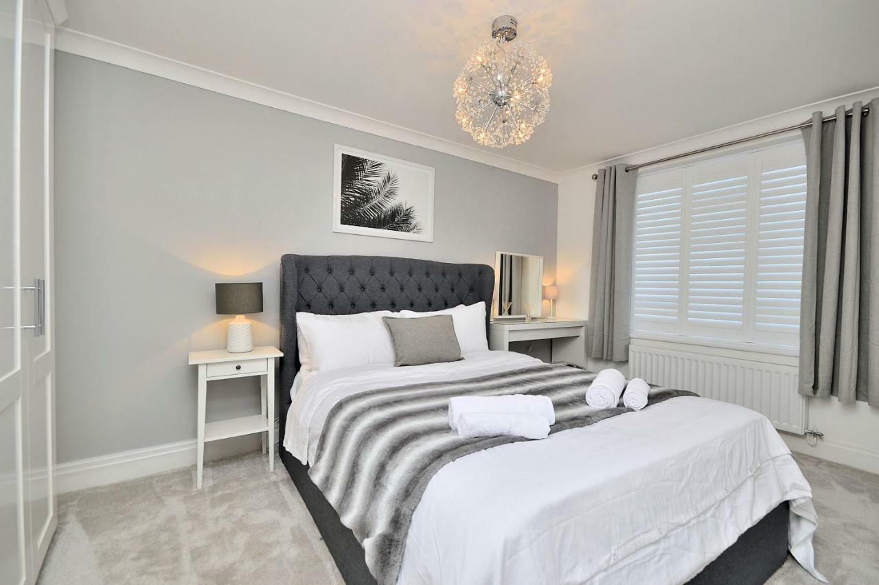 The Racecourse Garden Collection Apartment Chester Bagian luar foto