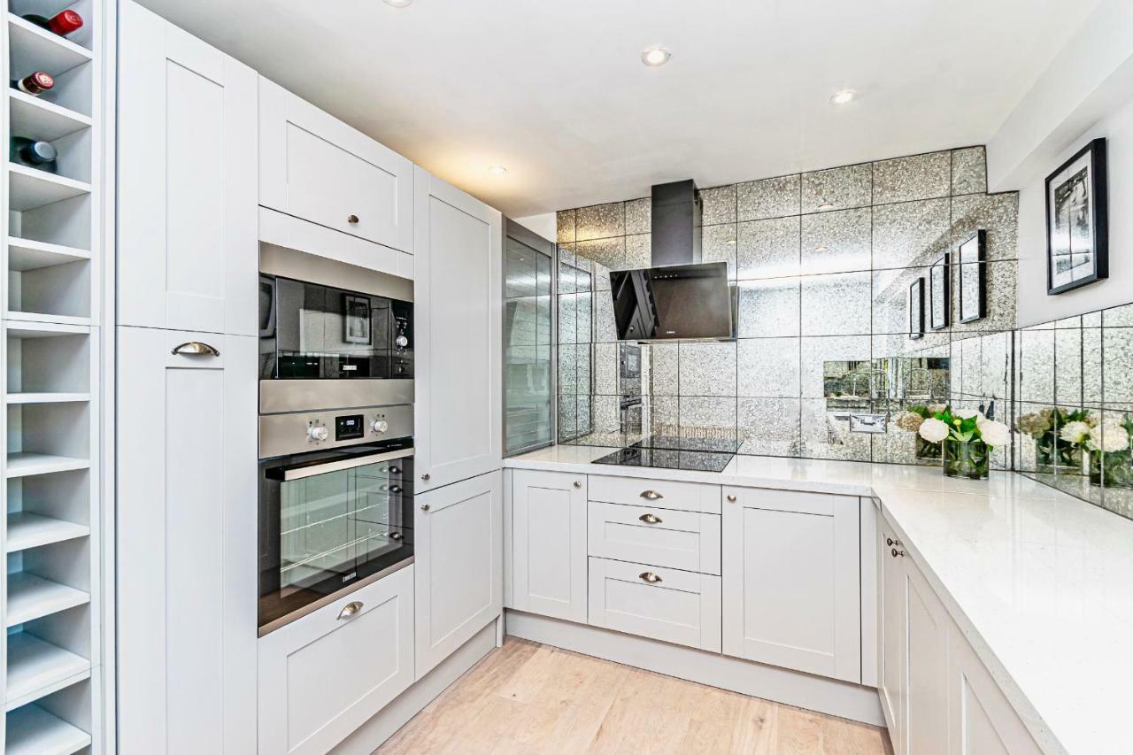 The Racecourse Garden Collection Apartment Chester Bagian luar foto